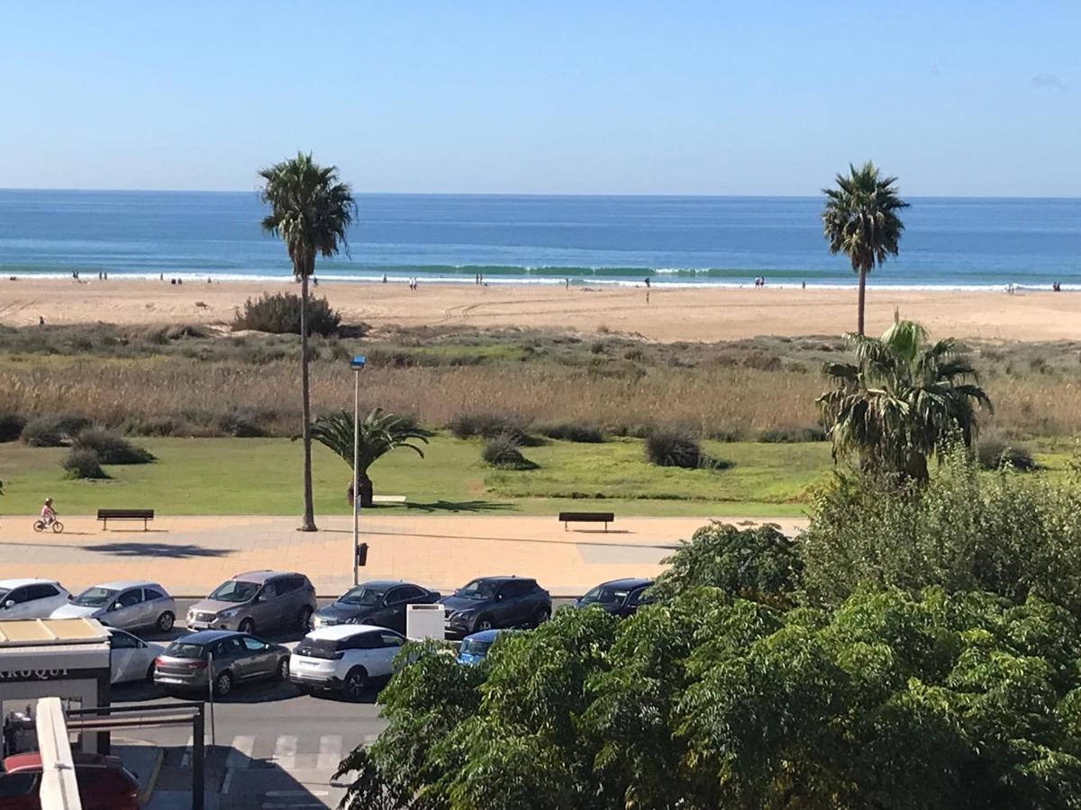 Conil Frente A La Playa Carril De La Fuente Conil De La Frontera Exterior foto
